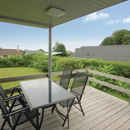 Сasa de vacaciones Two-bedroom In *